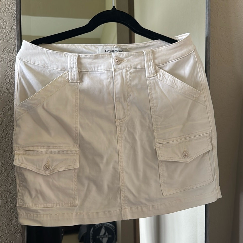 Liverpool cargo skort size 10/30.  Cream color.